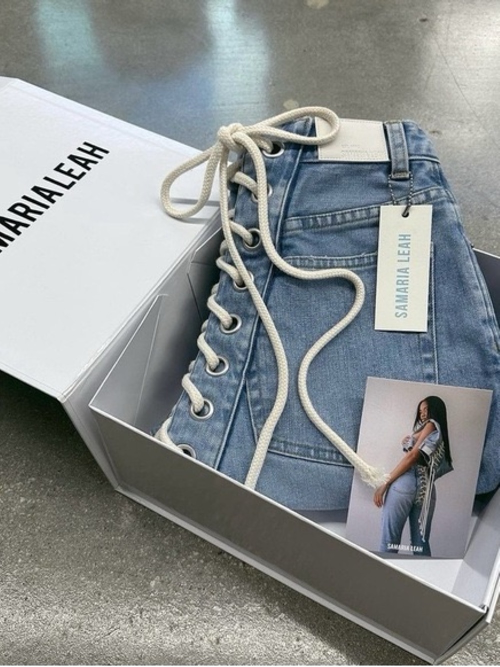 Women's Light Blue Lace-Up Jeans